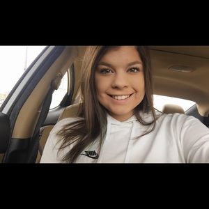 Meet your Posher, Bethanee